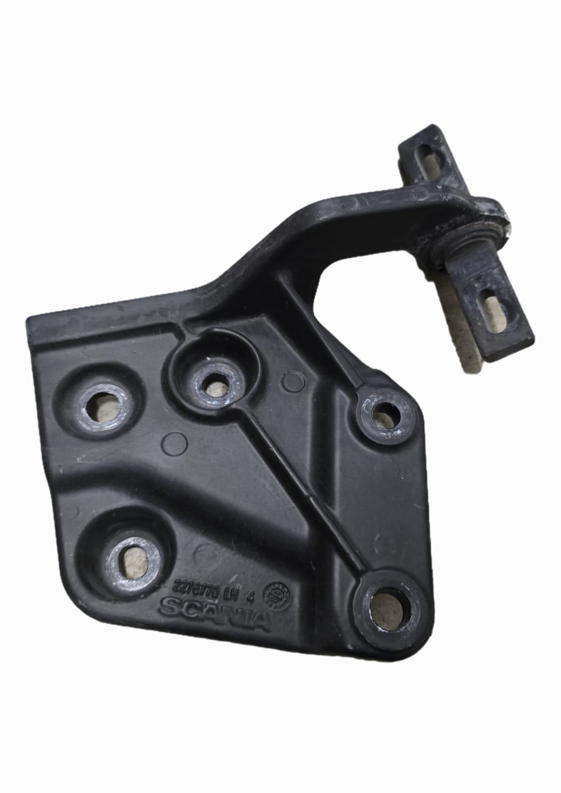 Kana ESIVÕRE HINGE OSA VASAK SCANIA KASUTATUD 2276770 – Truckstar